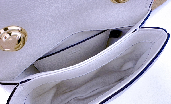 激安グッチバッグコピー着用イメージ